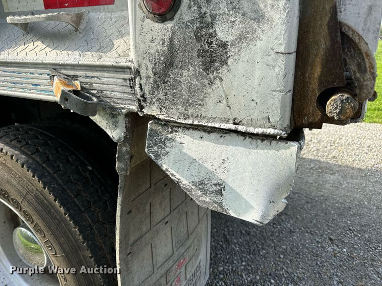 image for item DV1992 1998 Mack CL700 dump truck