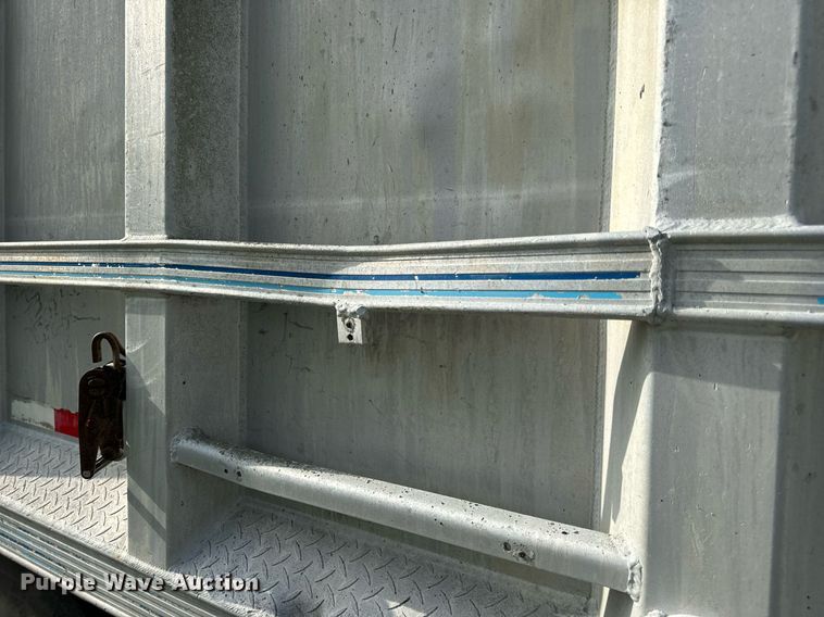 image for item DV1992 1998 Mack CL700 dump truck