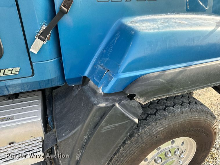 image for item DV1992 1998 Mack CL700 dump truck