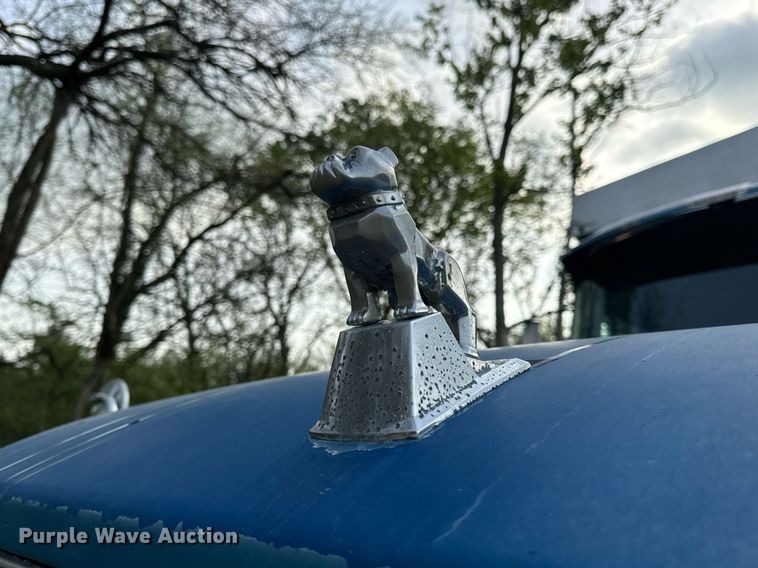 image for item DV1992 1998 Mack CL700 dump truck