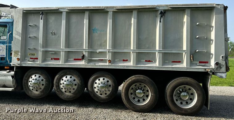 image for item DV1992 1998 Mack CL700 dump truck