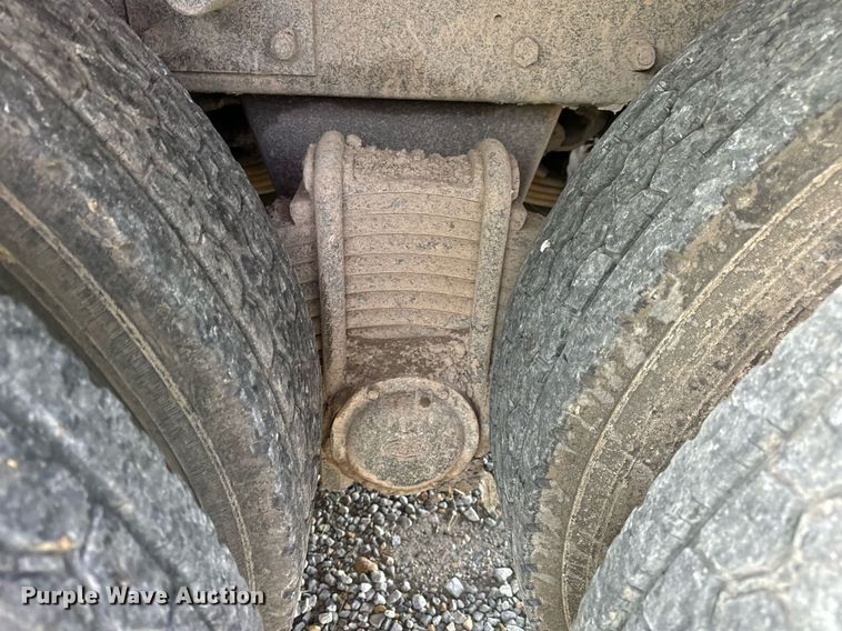 image for item DV1992 1998 Mack CL700 dump truck