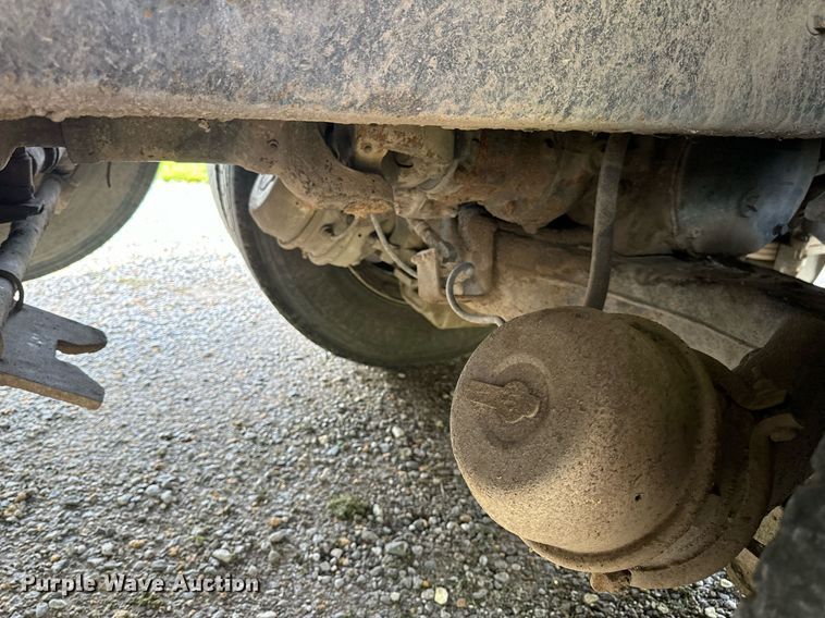 image for item DV1992 1998 Mack CL700 dump truck