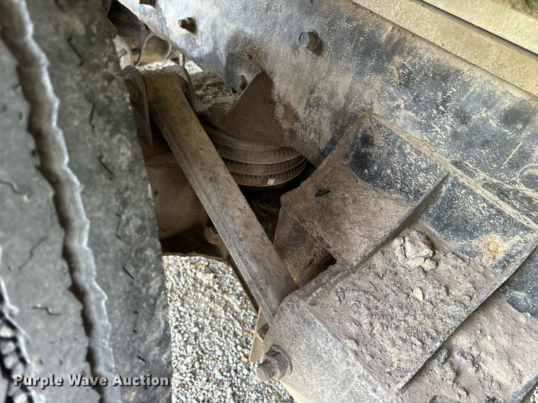 image for item DV1992 1998 Mack CL700 dump truck