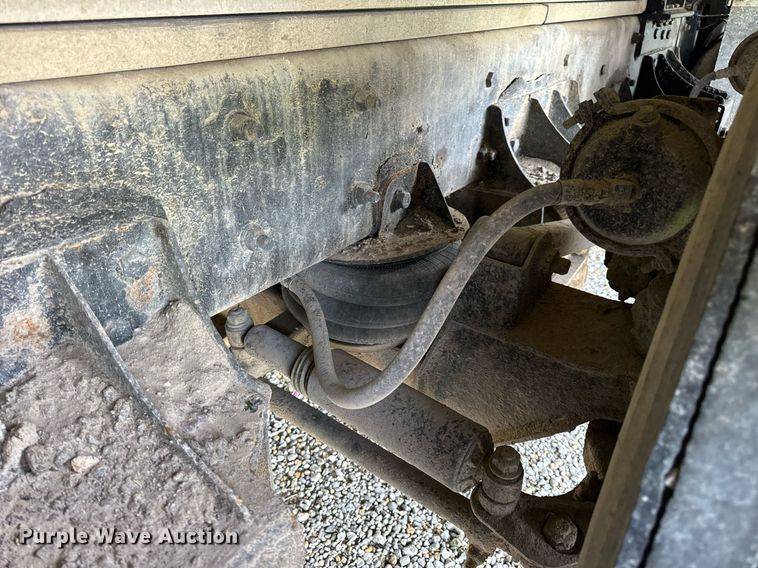 image for item DV1992 1998 Mack CL700 dump truck