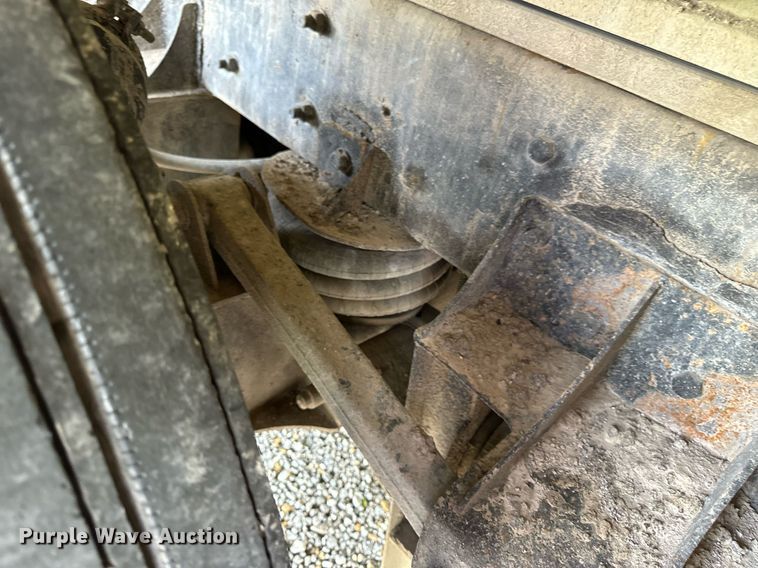 image for item DV1992 1998 Mack CL700 dump truck