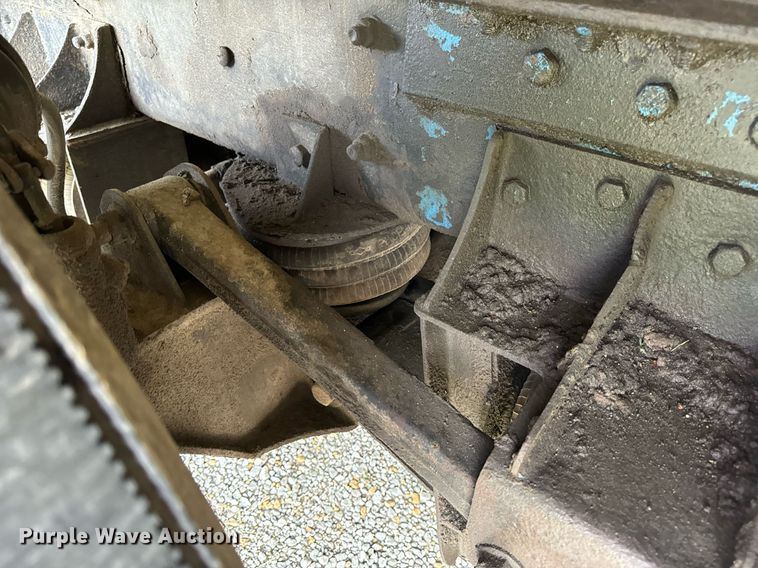 image for item DV1992 1998 Mack CL700 dump truck