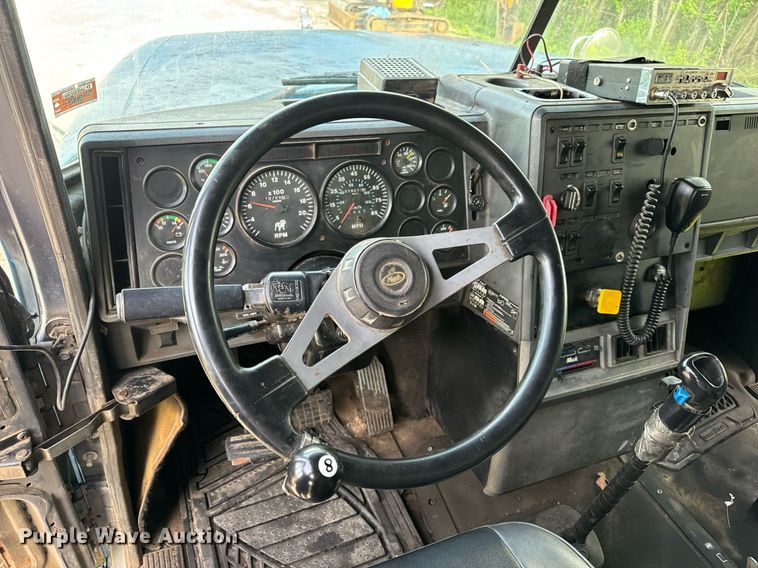 image for item DV1992 1998 Mack CL700 dump truck