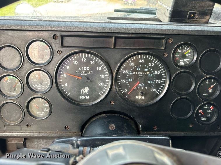 image for item DV1992 1998 Mack CL700 dump truck