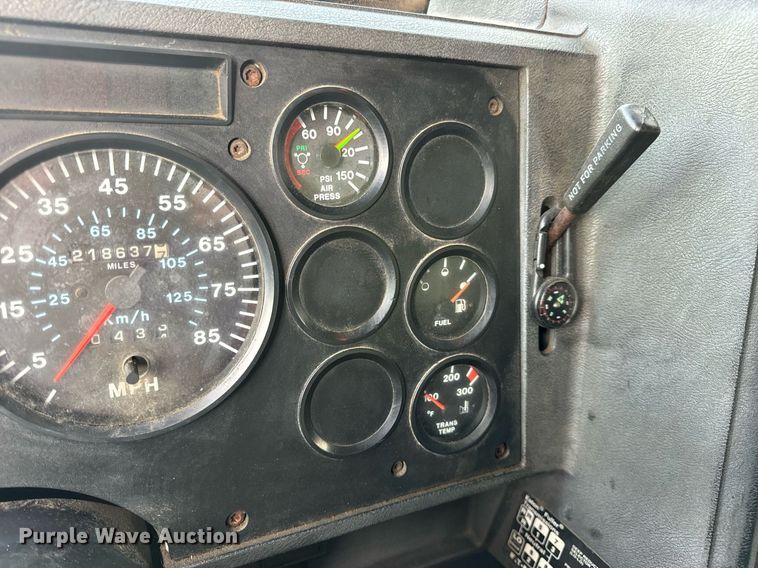 image for item DV1992 1998 Mack CL700 dump truck