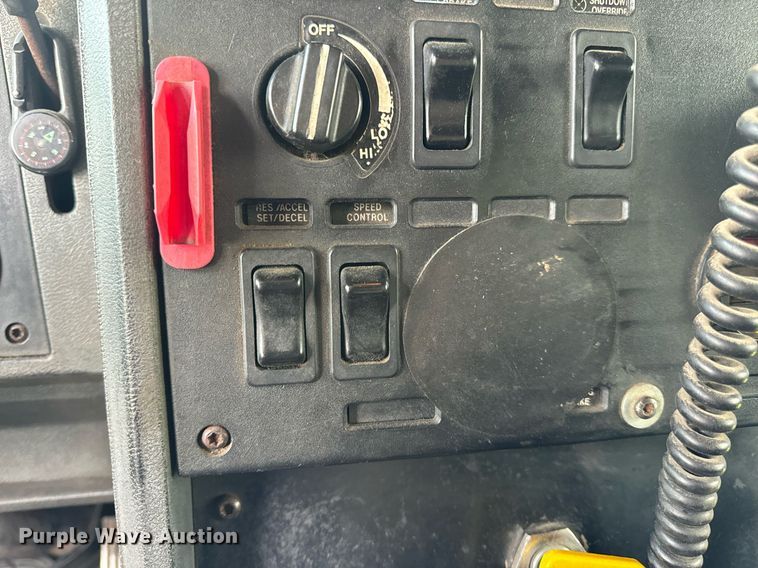 image for item DV1992 1998 Mack CL700 dump truck