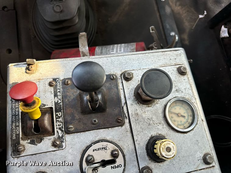 image for item DV1992 1998 Mack CL700 dump truck