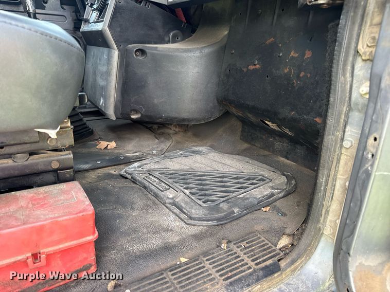 image for item DV1992 1998 Mack CL700 dump truck