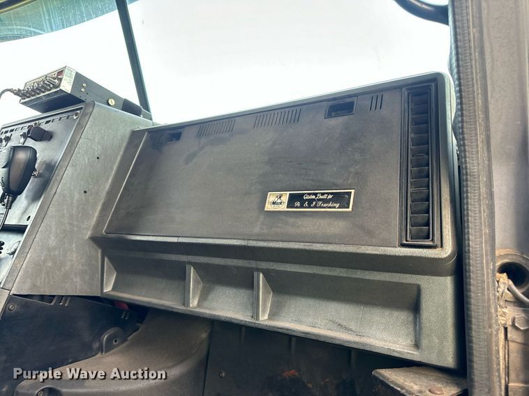 image for item DV1992 1998 Mack CL700 dump truck