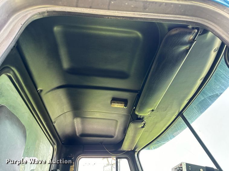 image for item DV1992 1998 Mack CL700 dump truck