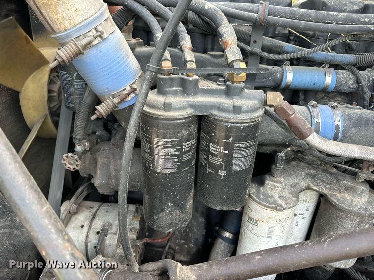 image for item DV1992 1998 Mack CL700 dump truck