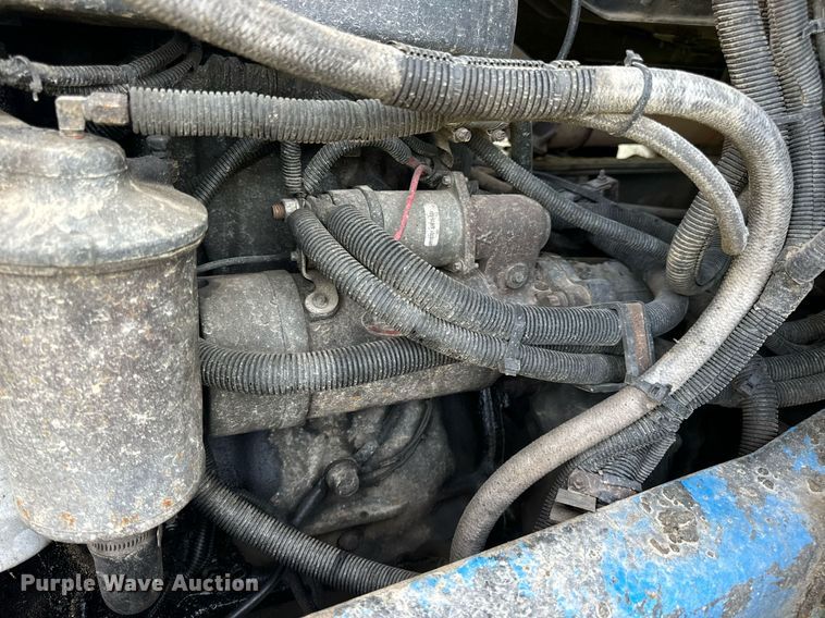 image for item DV1992 1998 Mack CL700 dump truck