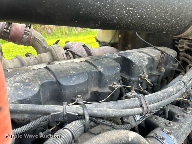 image for item DV1992 1998 Mack CL700 dump truck