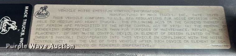 image for item DV1992 1998 Mack CL700 dump truck