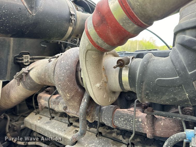 image for item DV1992 1998 Mack CL700 dump truck