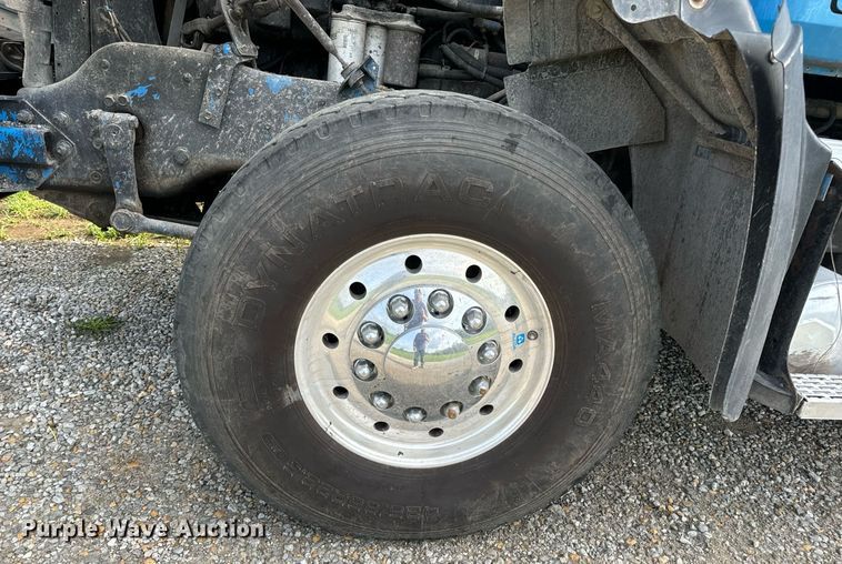 image for item DV1992 1998 Mack CL700 dump truck