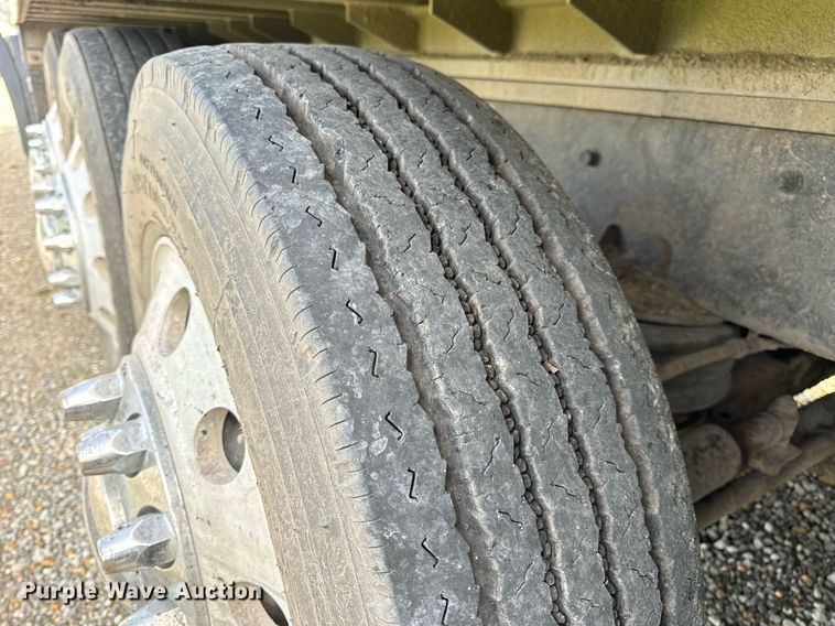 image for item DV1992 1998 Mack CL700 dump truck