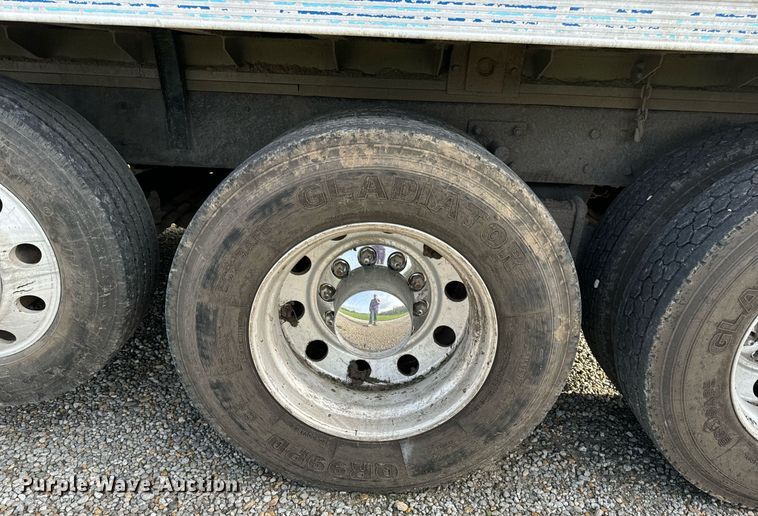 image for item DV1992 1998 Mack CL700 dump truck