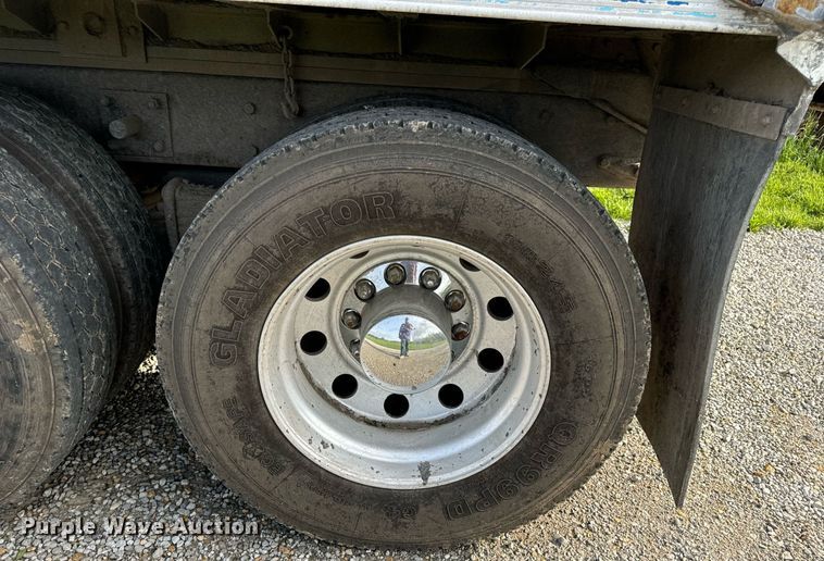 image for item DV1992 1998 Mack CL700 dump truck