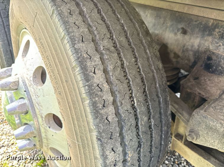 image for item DV1992 1998 Mack CL700 dump truck