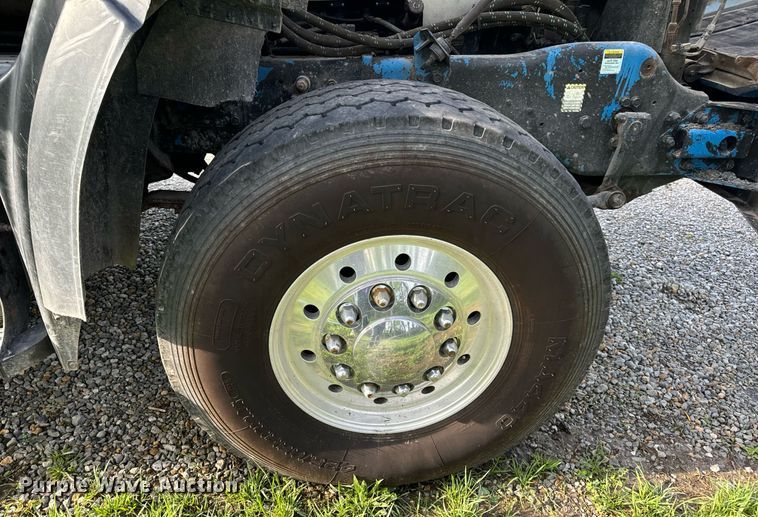 image for item DV1992 1998 Mack CL700 dump truck