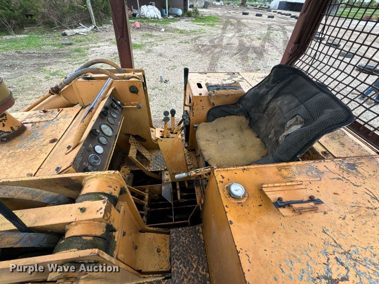 image for item DV1994 1986 Case 1455B track loader