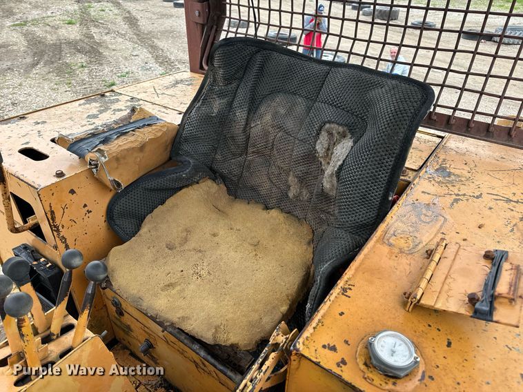 image for item DV1994 1986 Case 1455B track loader