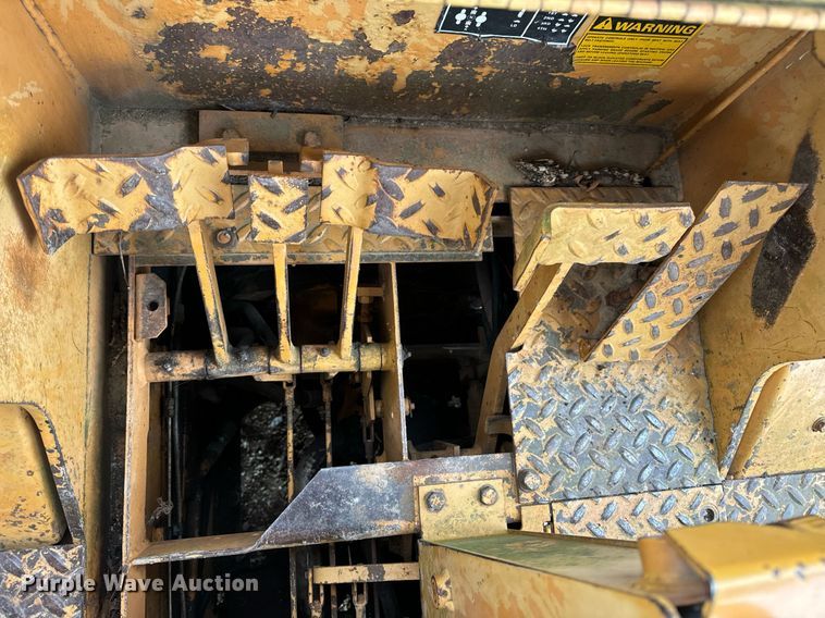 image for item DV1994 1986 Case 1455B track loader