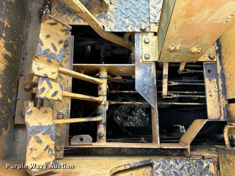 image for item DV1994 1986 Case 1455B track loader