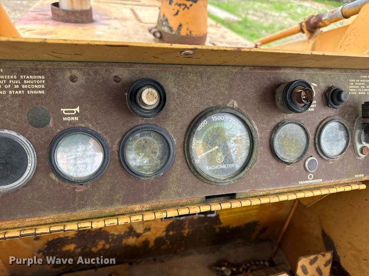 image for item DV1994 1986 Case 1455B track loader