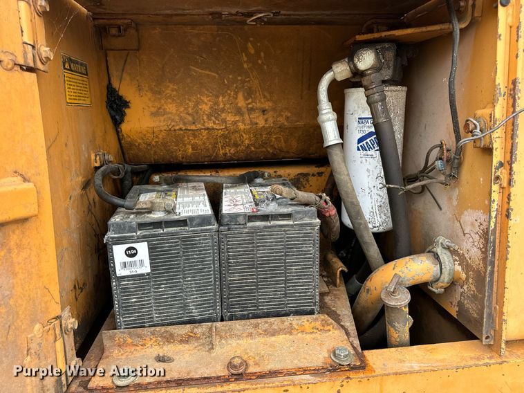 image for item DV1994 1986 Case 1455B track loader