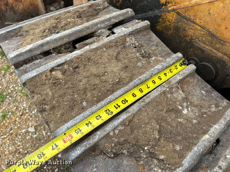 image for item DV1994 1986 Case 1455B track loader