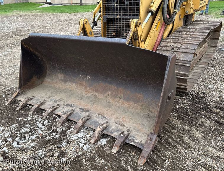 image for item DV2523 1995 John Deere 455G track loader