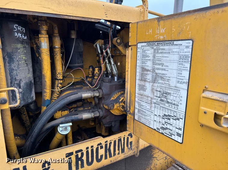 image for item DV2523 1995 John Deere 455G track loader