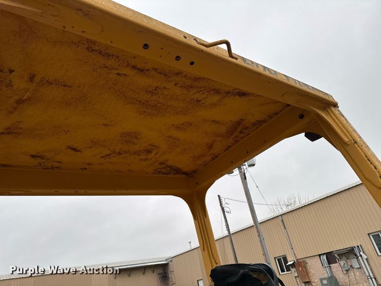 image for item DV2523 1995 John Deere 455G track loader