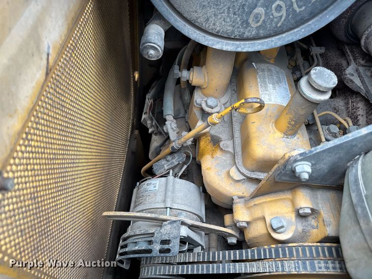 image for item DV2523 1995 John Deere 455G track loader