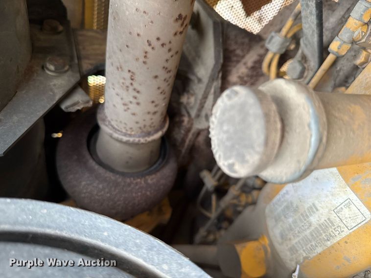 image for item DV2523 1995 John Deere 455G track loader