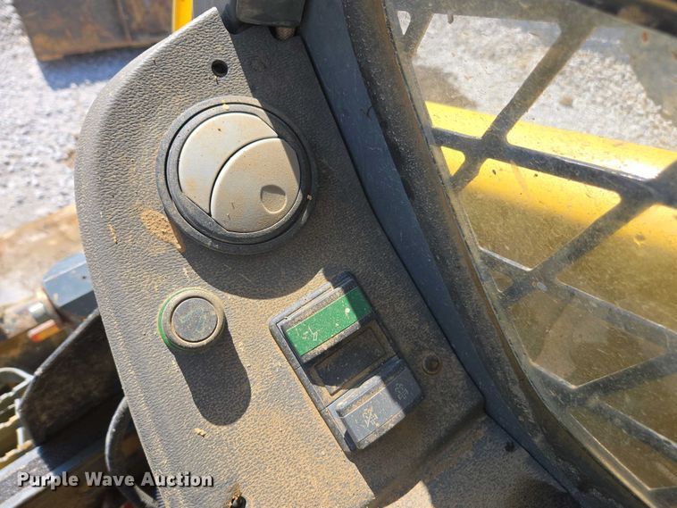image for item DW1928 2019 Wacker Neuson ST45 tracked skid steer loader