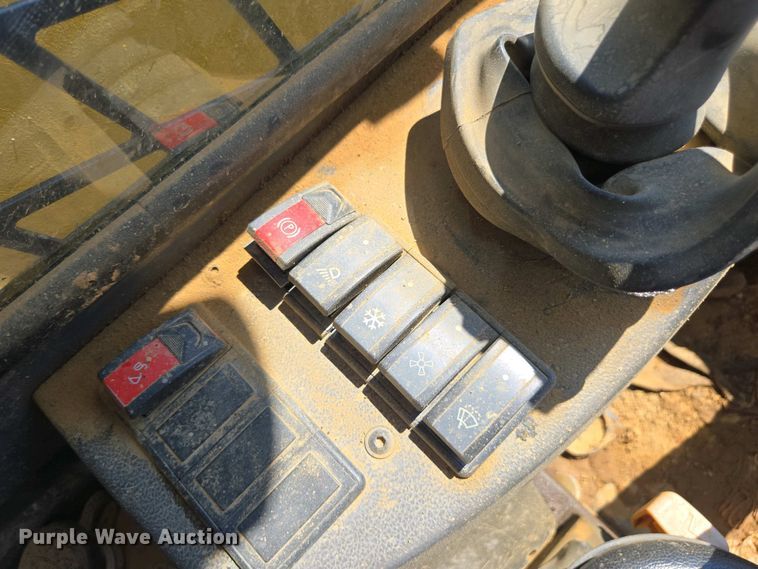 image for item DW1928 2019 Wacker Neuson ST45 tracked skid steer loader