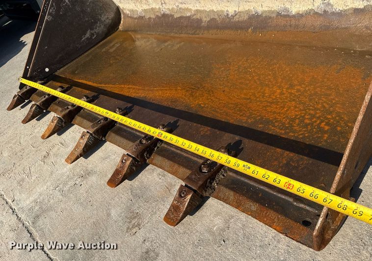 image for item DX8968 Bobcat 68 Heavy Duty skid steer bucket