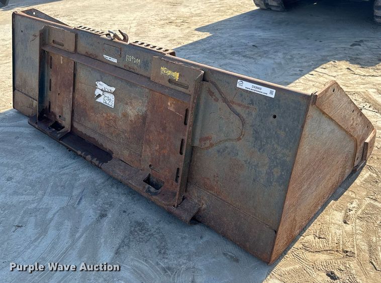 image for item DX8969 Bobcat 80HD C/I skid steer bucket