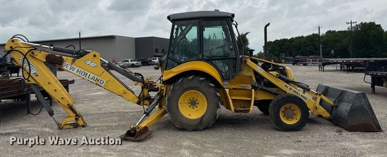 image for item DY2465 2006 New Holland B95 backhoe