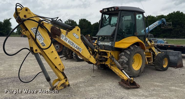 image for item DY2465 2006 New Holland B95 backhoe