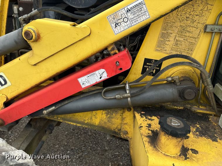 image for item DY2465 2006 New Holland B95 backhoe
