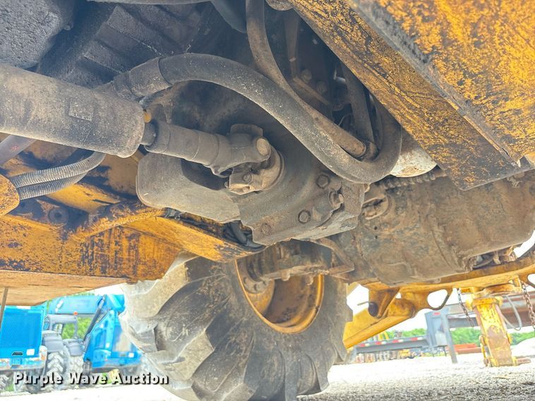 image for item DY2465 2006 New Holland B95 backhoe